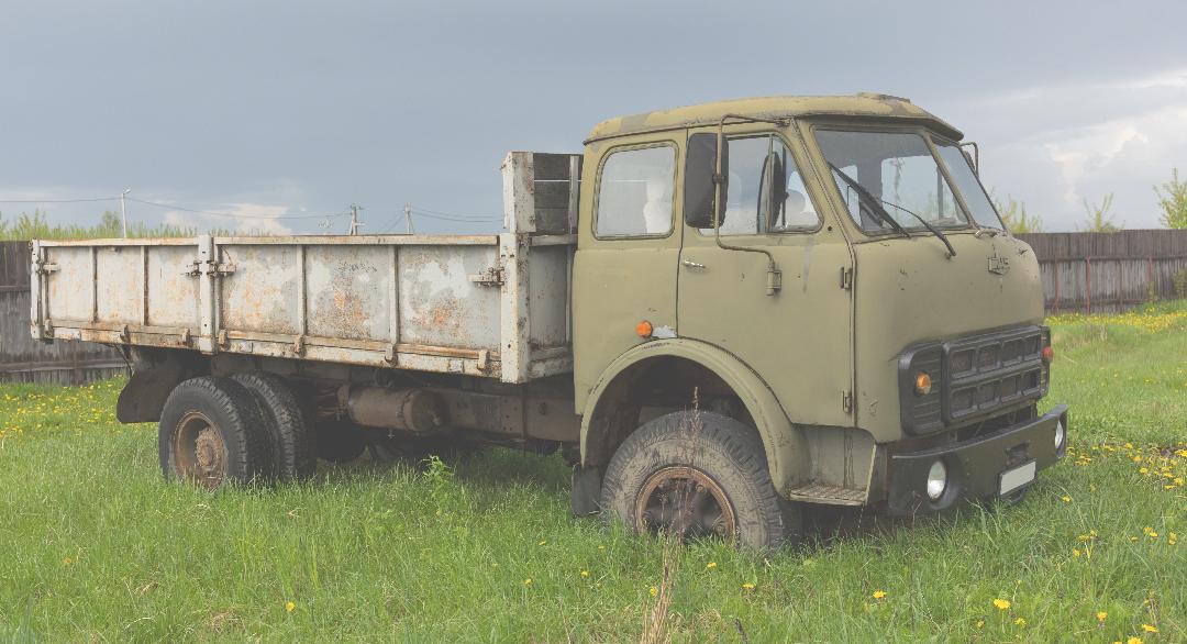 Truck wreckers buy your old truck